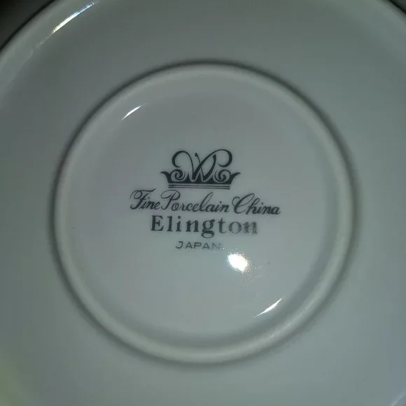 Wade Ellington Gravy Boat - Picture 2 of 4